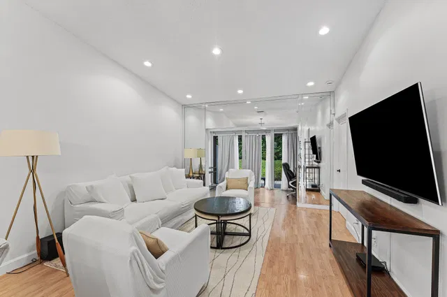 Residence photo 7