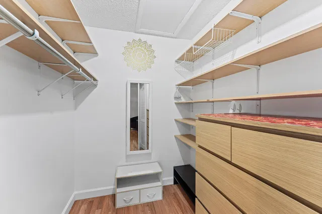 Residence photo 16