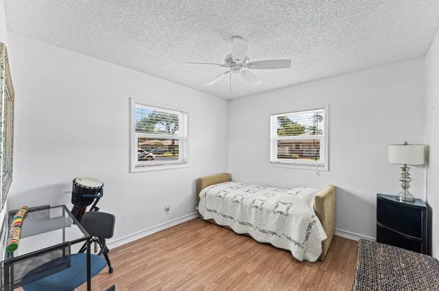Residence photo 19