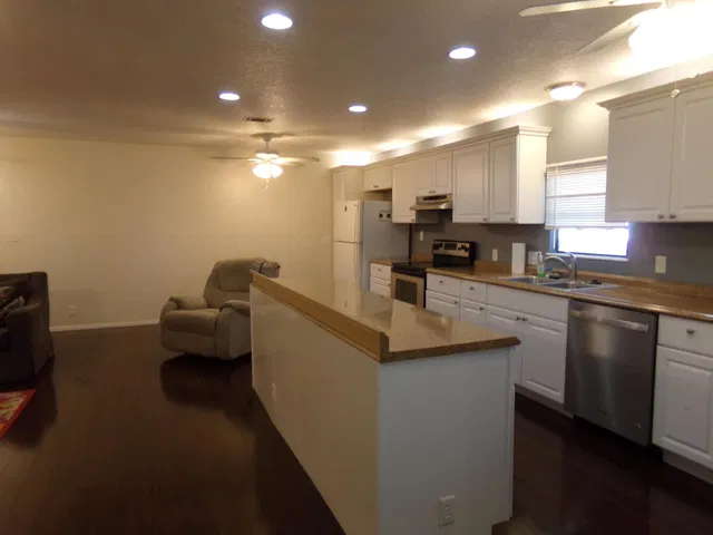 Residence photo 5