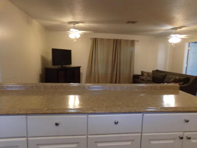 Residence photo 6