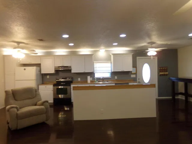 Residence photo 12