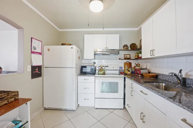 Residence photo 13
