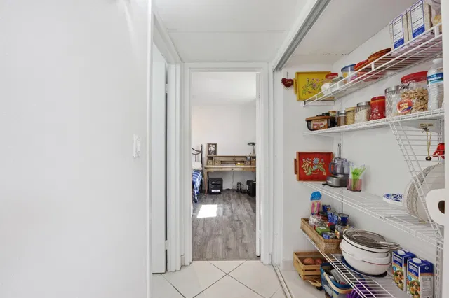 Residence photo 18