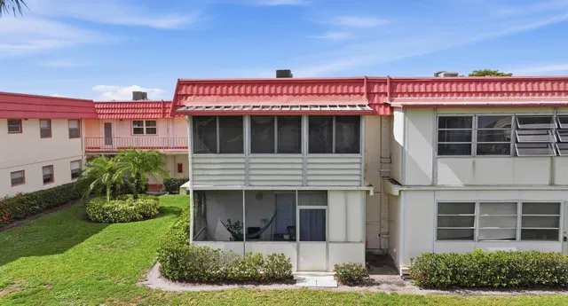 Residence photo 31