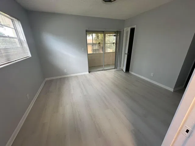Residence photo 6