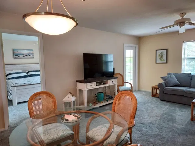 Jupiter Harbour Unit Unit 408 photo 9