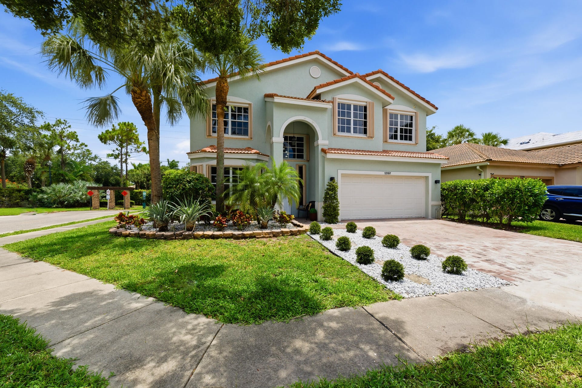 Residence photo 2