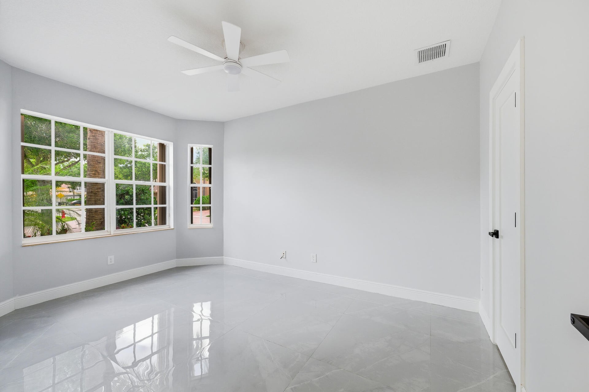 Residence photo 63