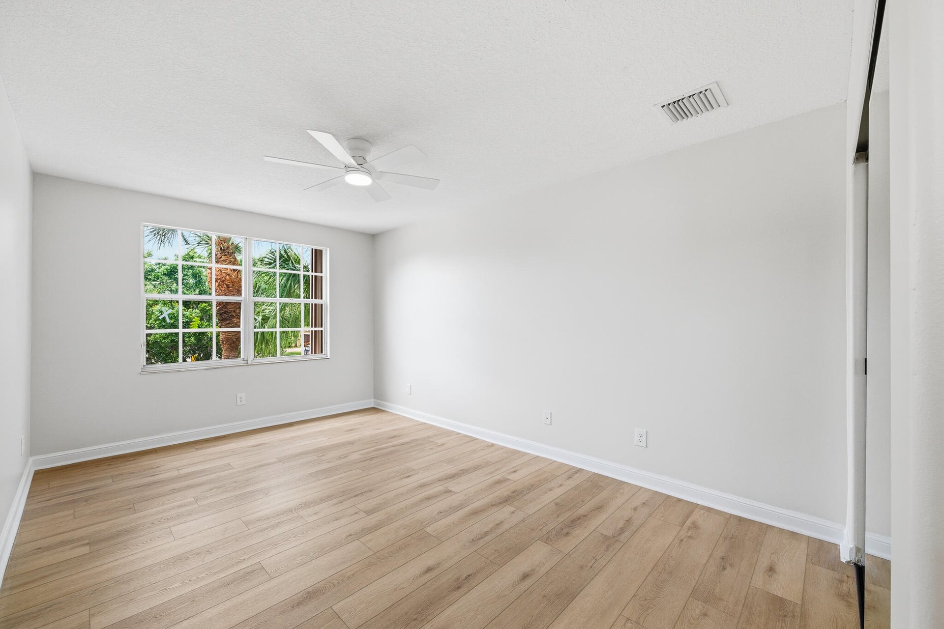 Residence photo 77