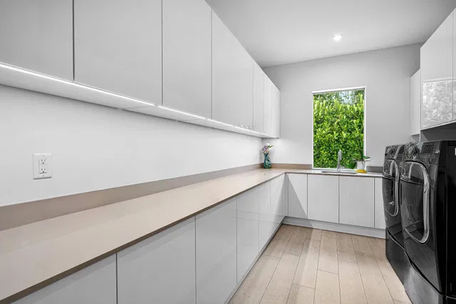 Residence photo 50