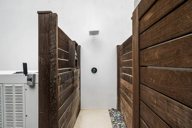 Residence photo 60