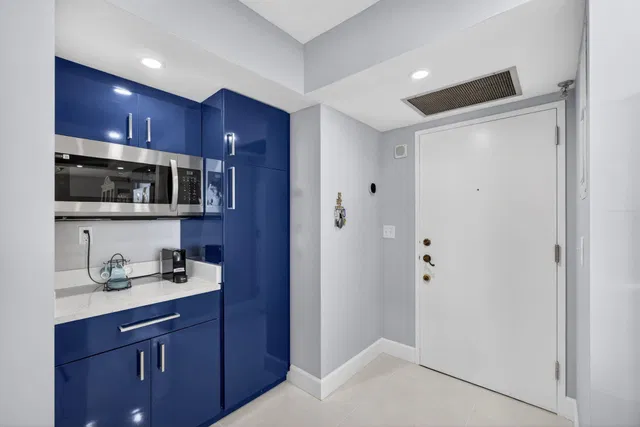 Aquarius Condominium Unit 807 photo 3