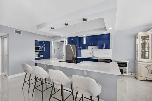 Aquarius Condominium Unit 807 photo 6
