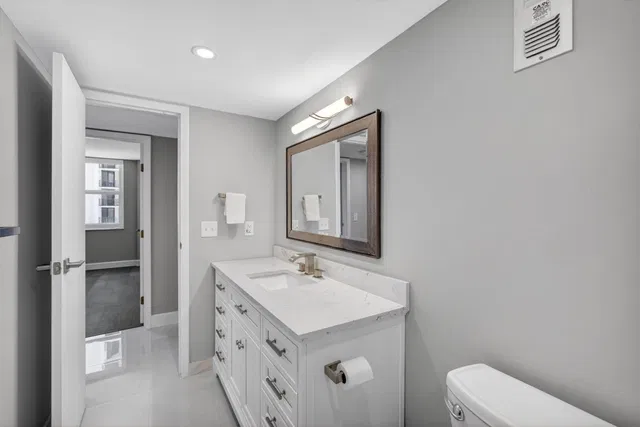 Aquarius Condominium Unit 807 photo 27