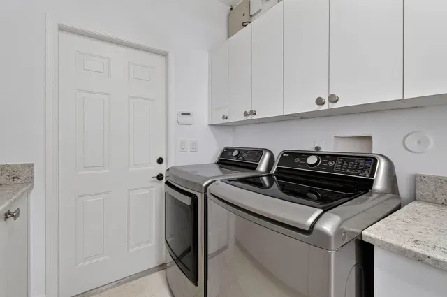 Residence photo 53