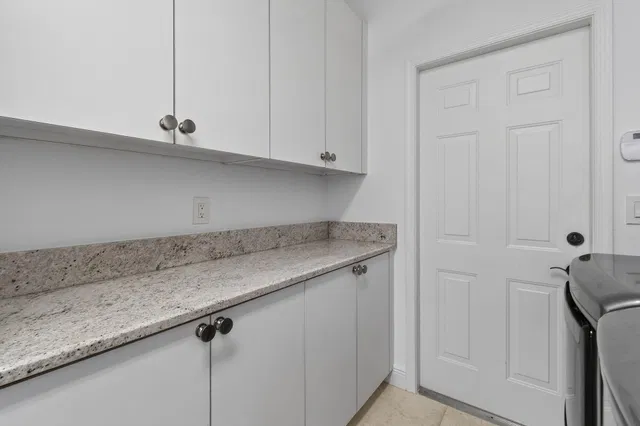 Residence photo 54