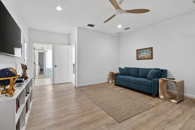 Residence photo 56
