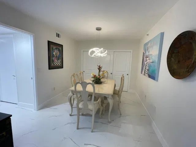  Unit 109 photo 6