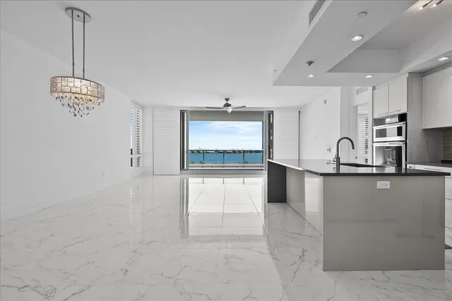Water Club North Palm Beach Unit 604 photo 4