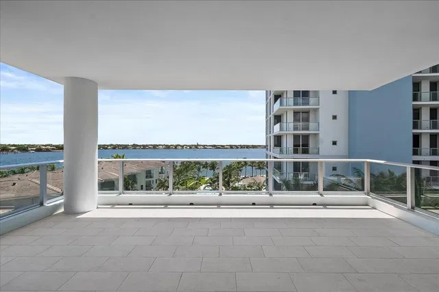 Water Club North Palm Beach Unit 604 photo 9