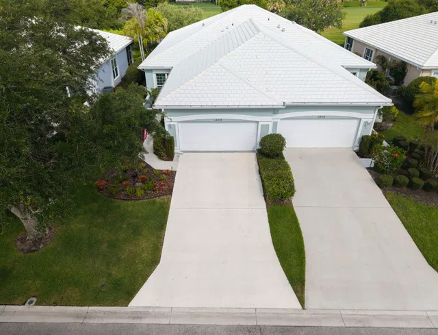 Monarch Country Club Residence photo 4