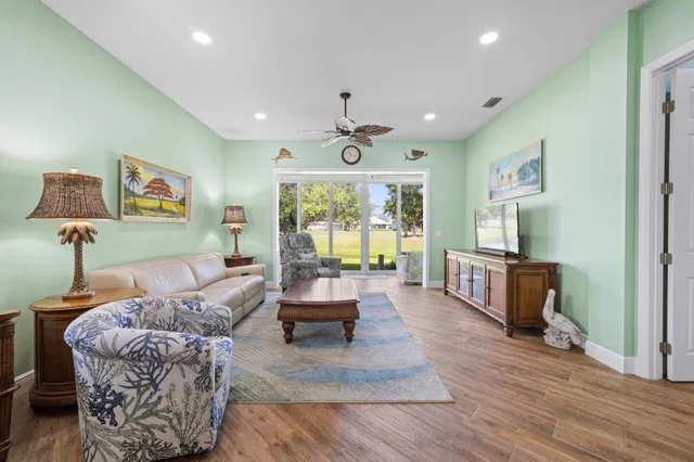 Monarch Country Club Residence photo 22