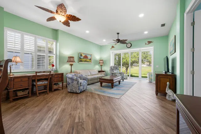 Monarch Country Club Residence photo 23