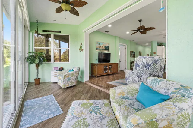 Monarch Country Club Residence photo 28