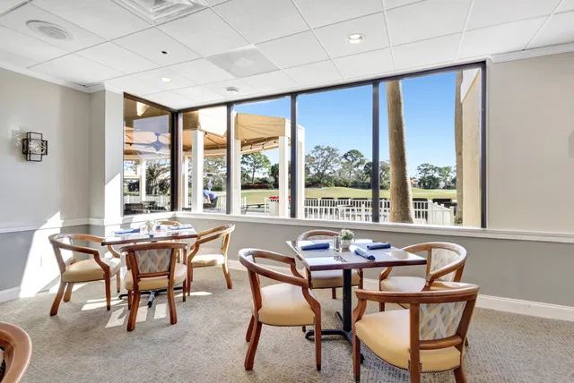 Monarch Country Club Residence photo 62