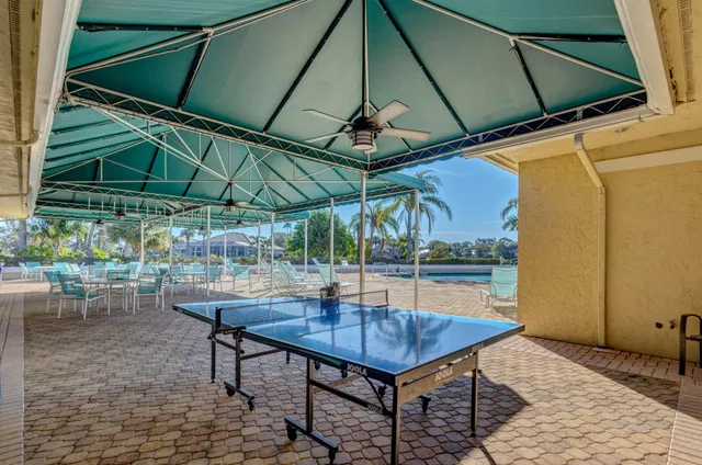Monarch Country Club Residence photo 69