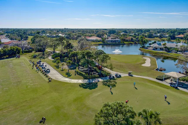 Monarch Country Club Residence photo 77