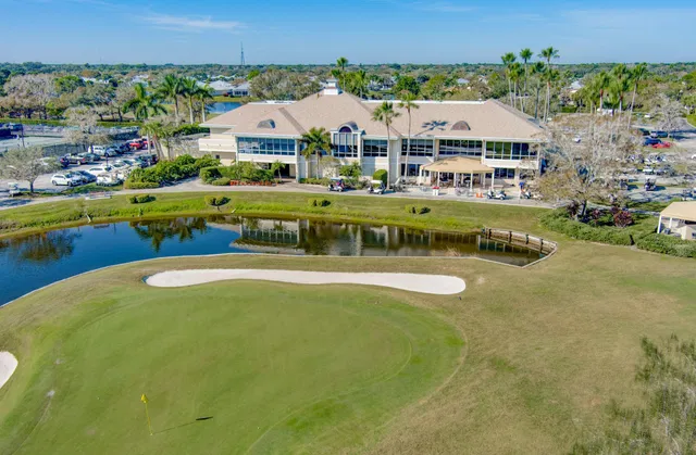 Monarch Country Club Residence photo 80