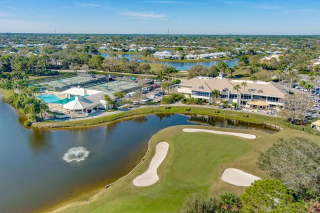 Monarch Country Club Residence photo 81