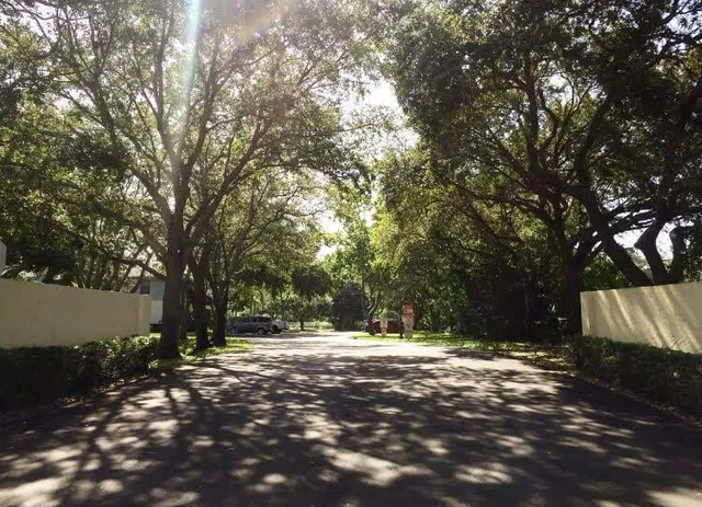 Unit 203 photo 2