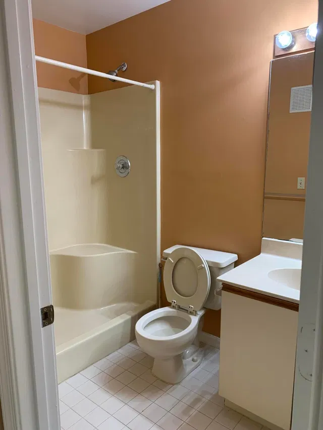 Unit 203 photo 18
