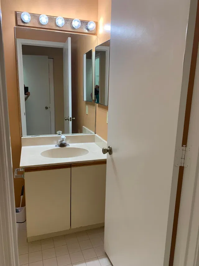 Unit 203 photo 19