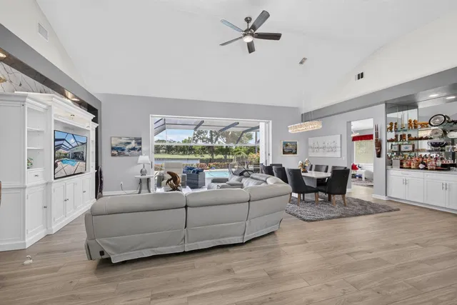 Willoughby Golf Club Residence photo 8