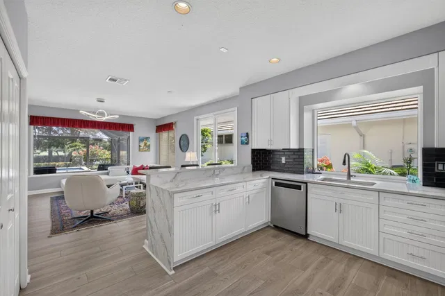 Willoughby Golf Club Residence photo 20