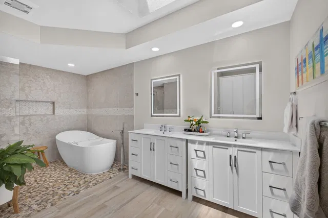 Willoughby Golf Club Residence photo 32