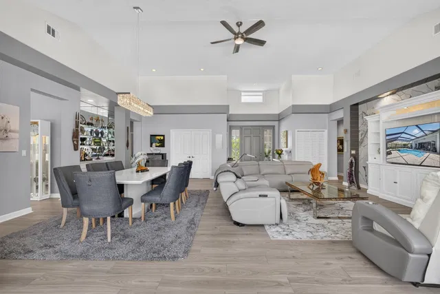 Willoughby Golf Club Residence photo 42