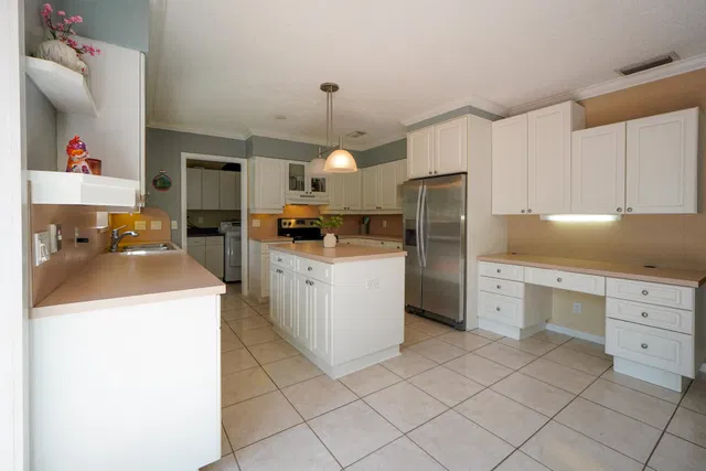  Residence photo 8