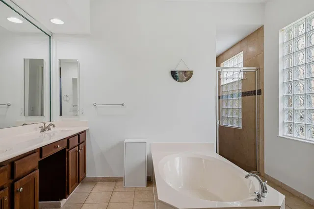 Residence photo 14