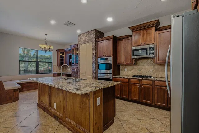  Residence photo 18
