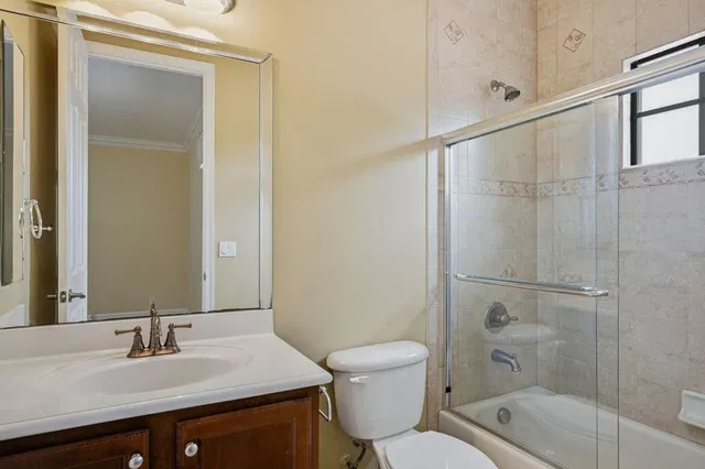  Residence photo 24