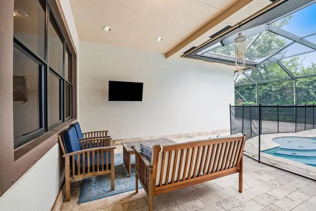  Residence photo 32