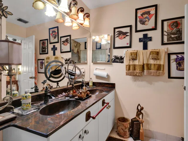 Residence photo 48