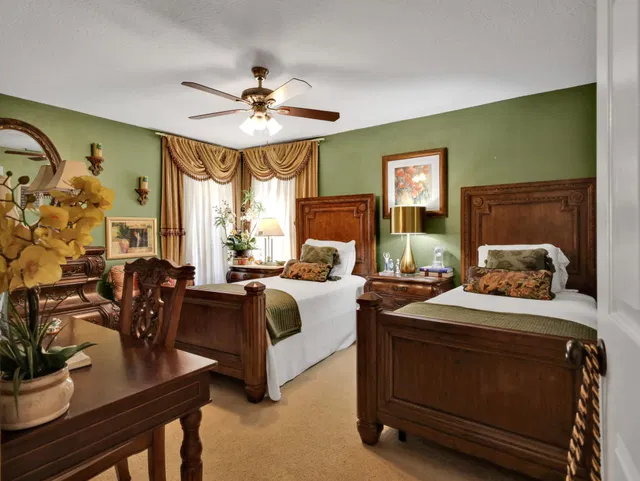 Residence photo 49