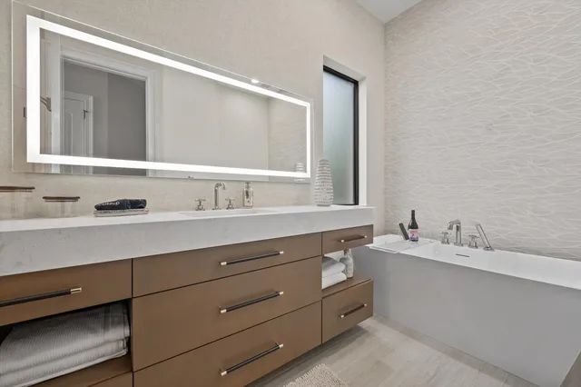 Residence photo 65