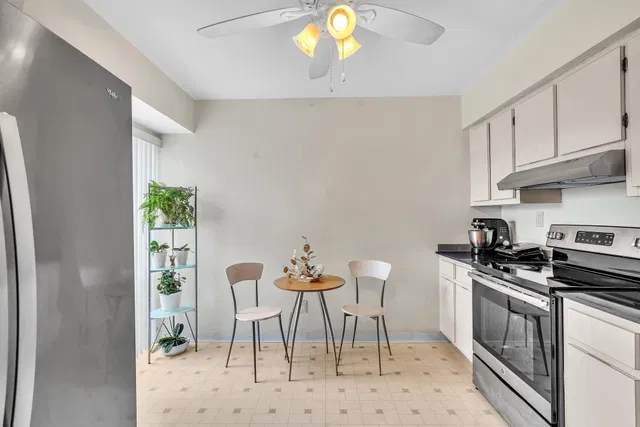 Unit 234 photo 17